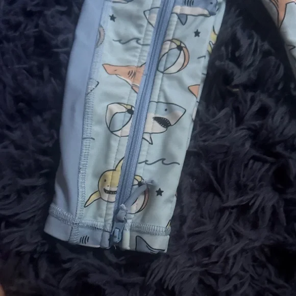 Kids Shark Print One Piece Caden lane 6-12 months - Picture 2 of 5